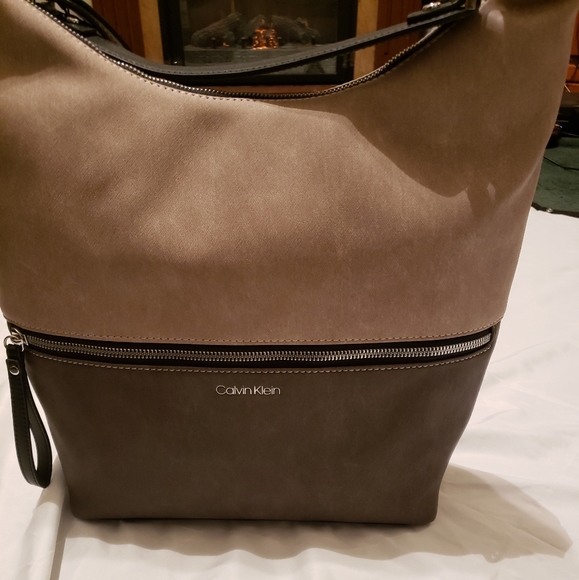 Calvin Klein pocketbook - Picture 3 of 7